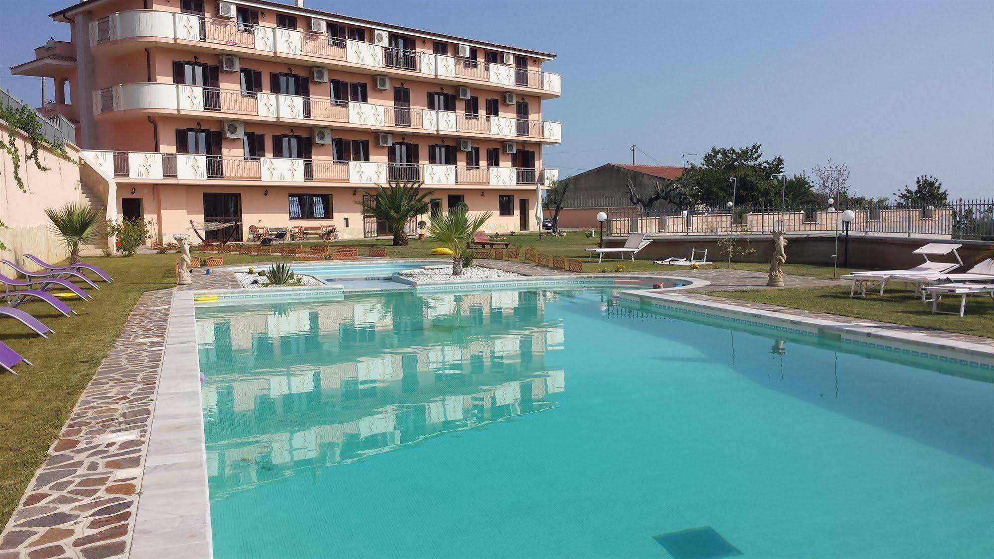 Chimento Resort Corigliano Calabro Exteriér fotografie